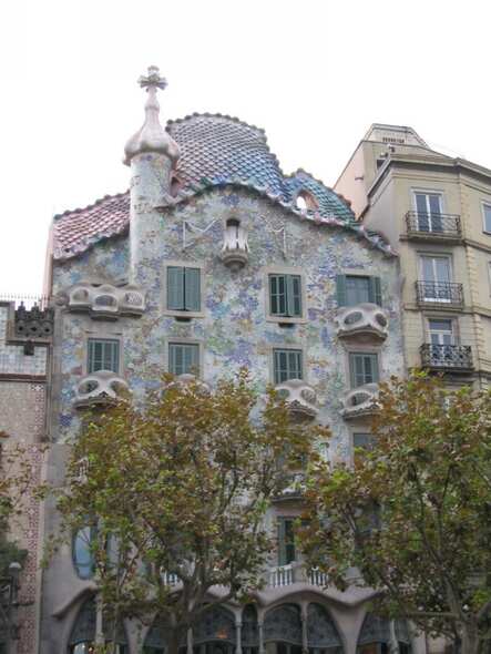casa batllo mosaic. Casa Batllo - Gaudi -