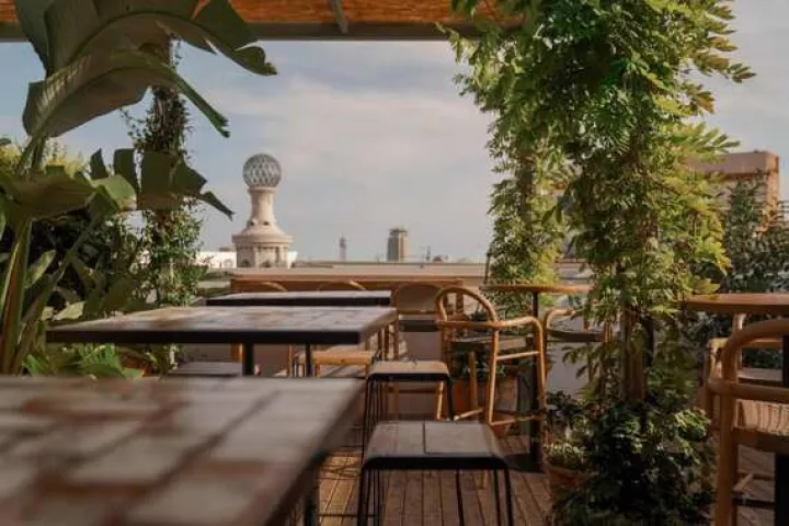 Die Terrasse des Rooftop Pulitzer in Barcelona.