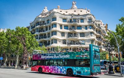 Park Güell + Hop On Hop Off